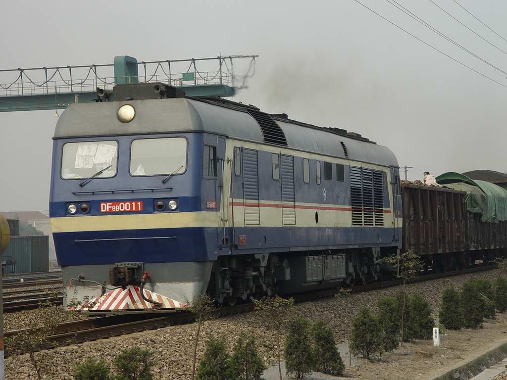东风8B0011.jpg