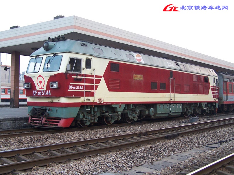 DF4D-3144.jpg