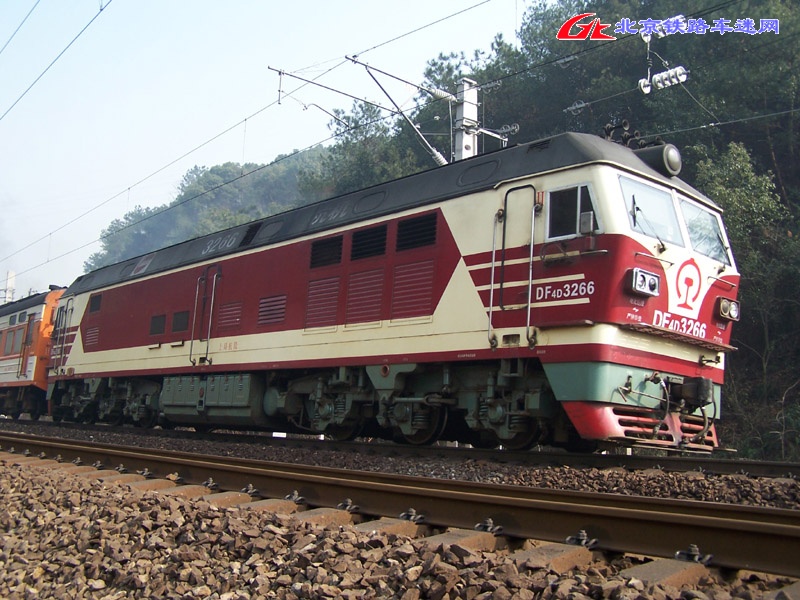 DF4D-3266.jpg