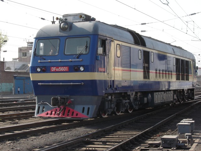 DF8B_5601呼局集段.JPG