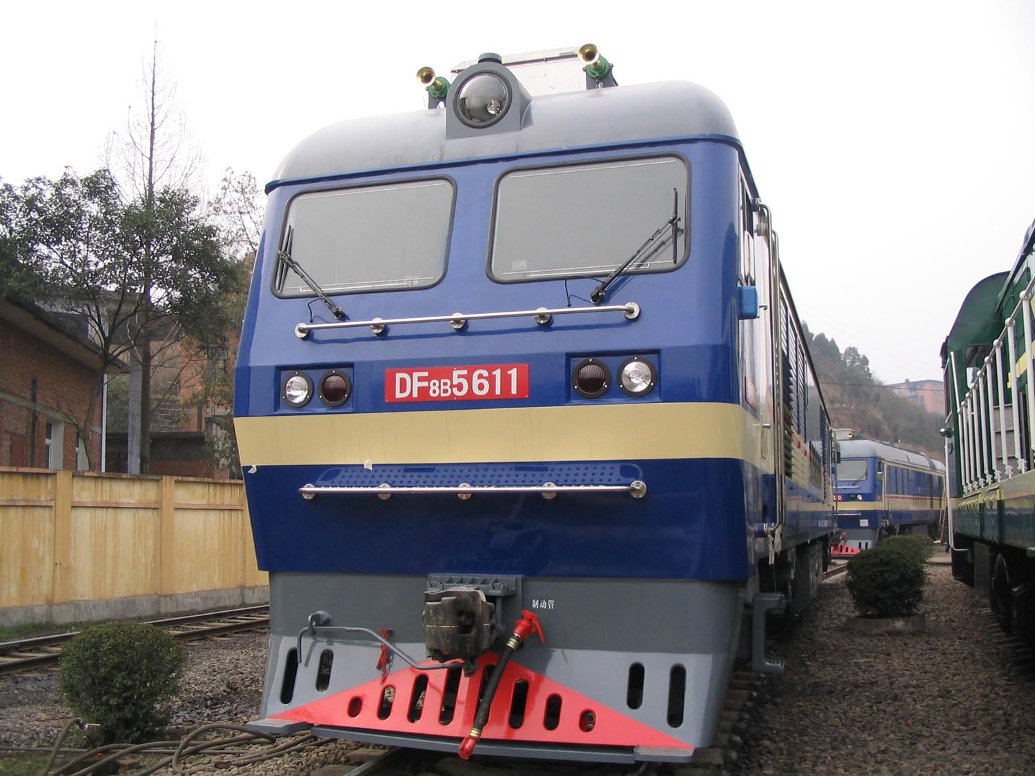 DF8B_5611呼局集段-1.jpg